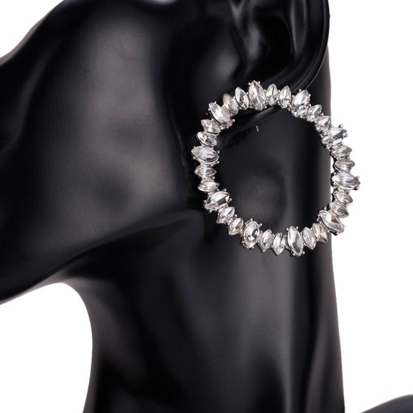 Crystal O’s - Picture 2 of 8